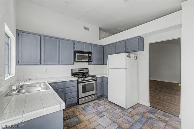 1704 Crystal Chimes Drive, Las Vegas, NV 89106