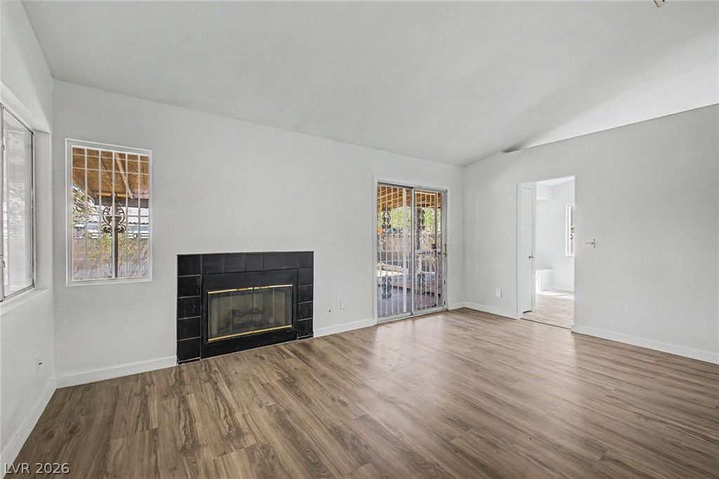 1704 Crystal Chimes Drive, Las Vegas, NV 89106 — photo 3