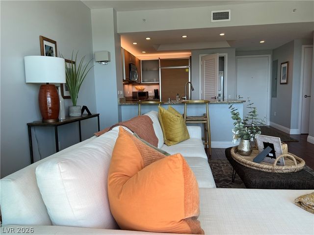 322 Karen Avenue 805, Las Vegas, NV 89109