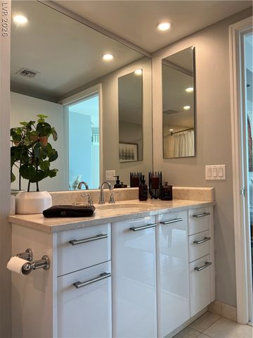 322 Karen Avenue 805, Las Vegas, NV 89109