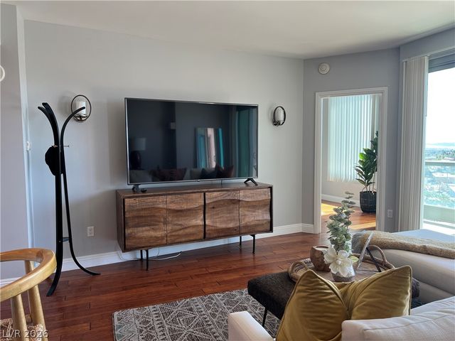 322 Karen Avenue 805, Las Vegas, NV 89109