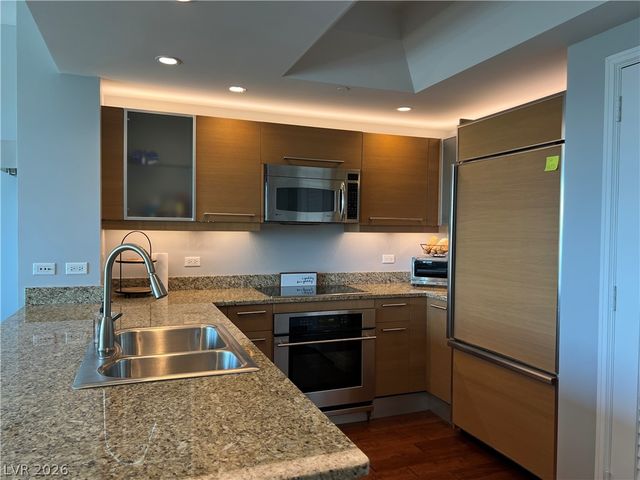 322 Karen Avenue 805, Las Vegas, NV 89109