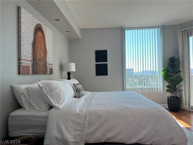 322 Karen Avenue 805, Las Vegas, NV 89109