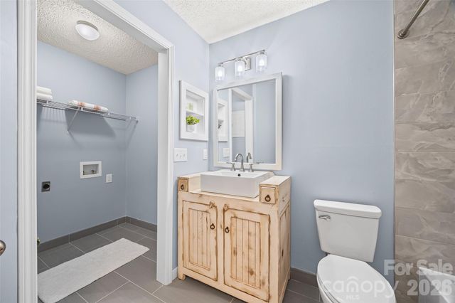 15 Hamiltons Bay Court 937, Clover, SC 29710