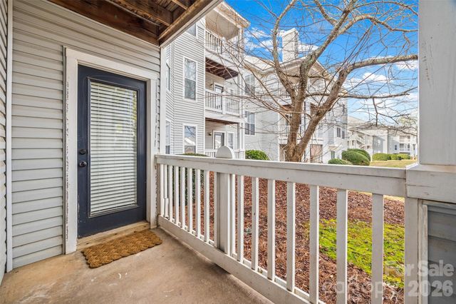 15 Hamiltons Bay Court 937, Clover, SC 29710
