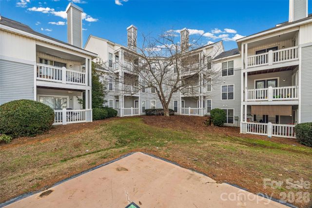 15 Hamiltons Bay Court 937, Clover, SC 29710
