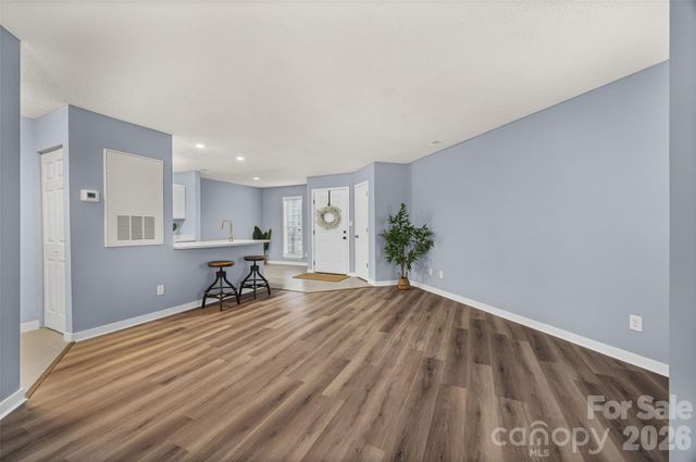 15 Hamiltons Bay Court 937, Clover, SC 29710