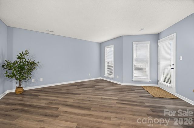 15 Hamiltons Bay Court 937, Clover, SC 29710