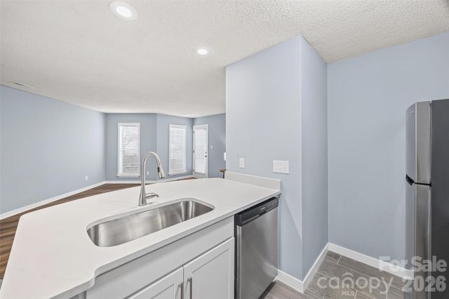 15 Hamiltons Bay Court 937, Clover, SC 29710
