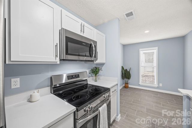 15 Hamiltons Bay Court 937, Clover, SC 29710