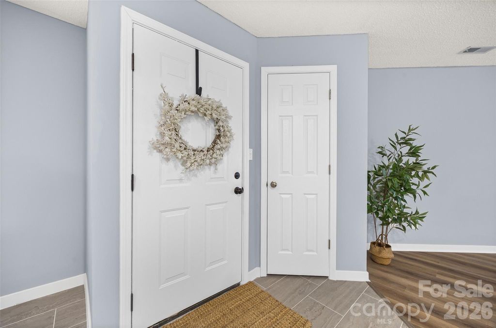 15 Hamiltons Bay Court 937, Clover, SC 29710