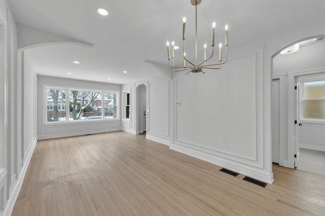 2513 Keystone Avenue, North Riverside, IL 60546