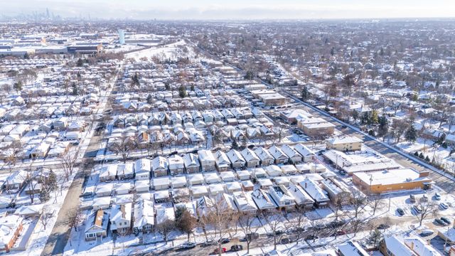 2513 Keystone Avenue, North Riverside, IL 60546