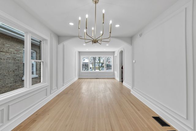 2513 Keystone Avenue, North Riverside, IL 60546