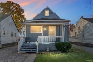 20462 Hollywood Street, Harper Woods, MI 48225