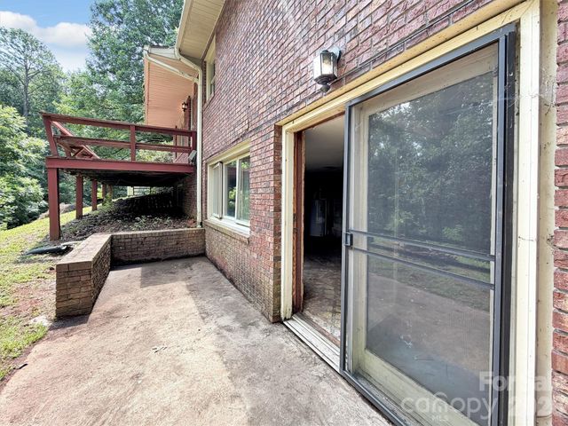 101 Cactus Loop, Sylva, NC 28779