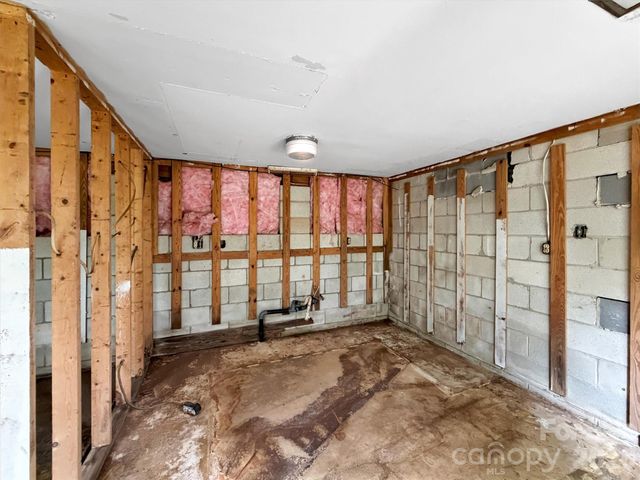 101 Cactus Loop, Sylva, NC 28779