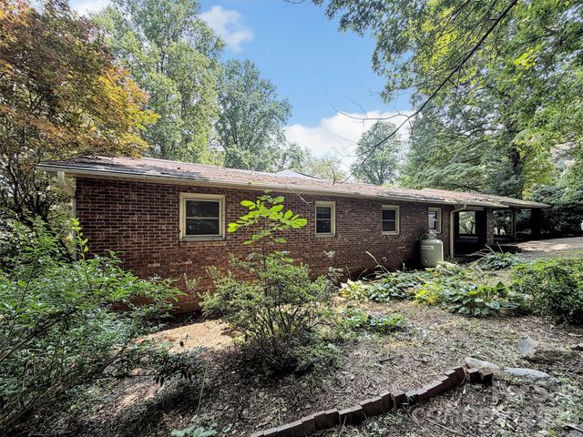 101 Cactus Loop, Sylva, NC 28779