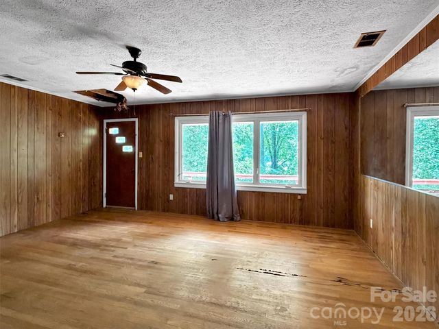 101 Cactus Loop, Sylva, NC 28779