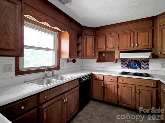 101 Cactus Loop, Sylva, NC 28779