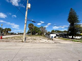 424 N 6th Street, Fort Pierce, FL 34950
