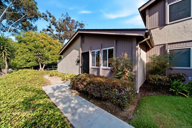7828 Camino Raposa, San Diego, CA 92122