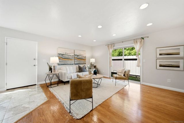 7828 Camino Raposa, San Diego, CA 92122