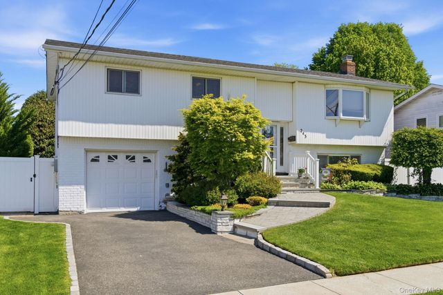 243 N Delaware Avenue, North Massapequa, NY 11758