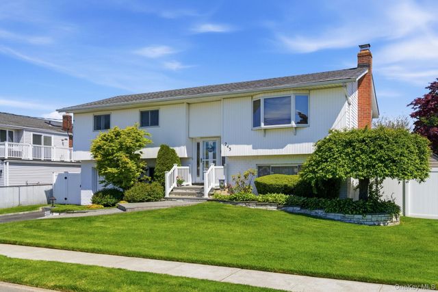 243 N Delaware Avenue, North Massapequa, NY 11758