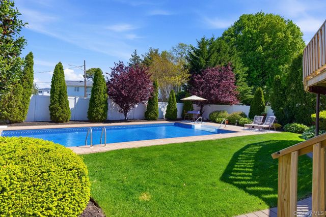 243 N Delaware Avenue, North Massapequa, NY 11758