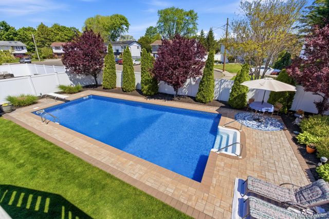 243 N Delaware Avenue, North Massapequa, NY 11758