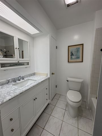 1812 Redwood Street, Arlington, TX 76014