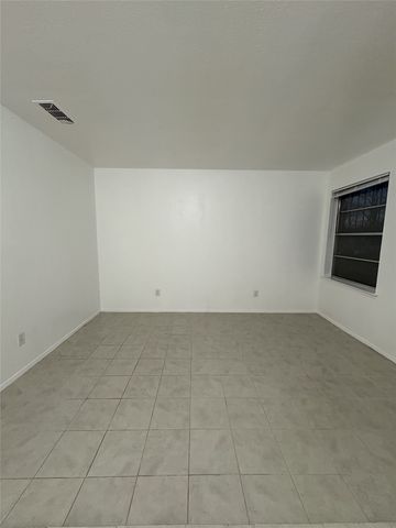 1812 Redwood Street, Arlington, TX 76014