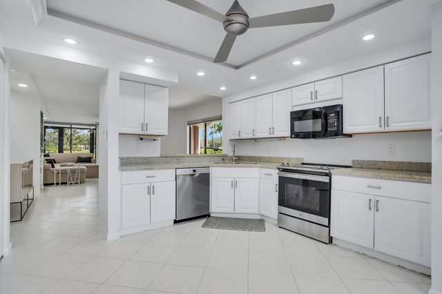 7236 Clunie Place 15302, Delray Beach, FL 33446