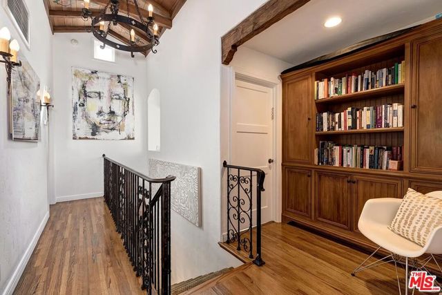 10575 Cushdon Avenue, Los Angeles, CA 90064