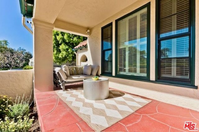 10575 Cushdon Avenue, Los Angeles, CA 90064