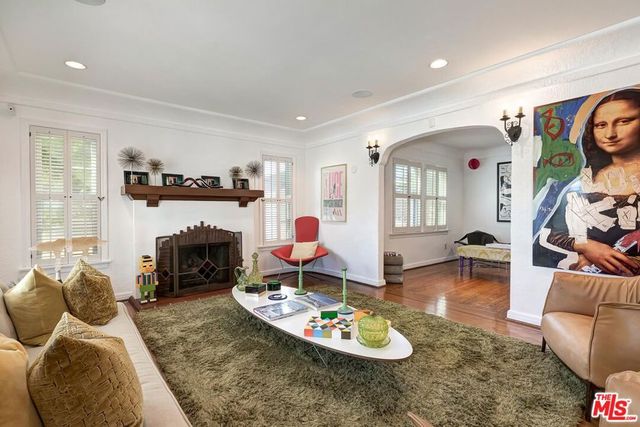 10575 Cushdon Avenue, Los Angeles, CA 90064