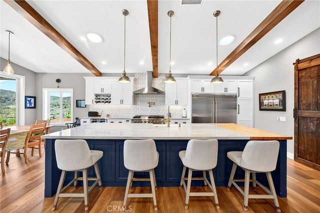 37527 La Encina Circle, Murrieta, CA 92562