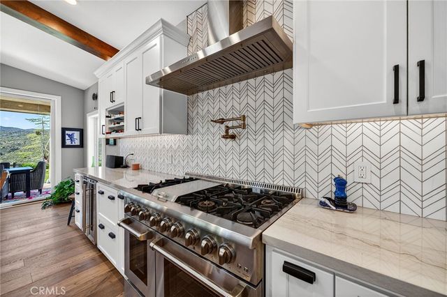 37527 La Encina Circle, Murrieta, CA 92562