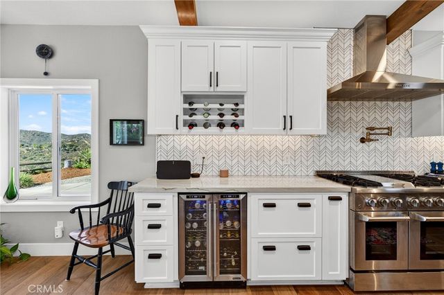 37527 La Encina Circle, Murrieta, CA 92562