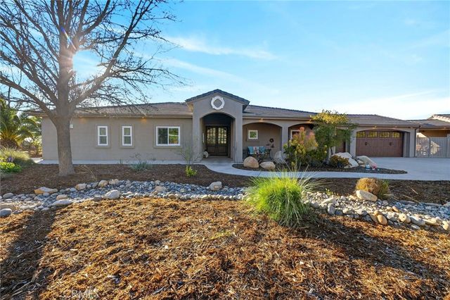 37527 La Encina Circle, Murrieta, CA 92562