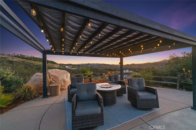 37527 La Encina Circle, Murrieta, CA 92562