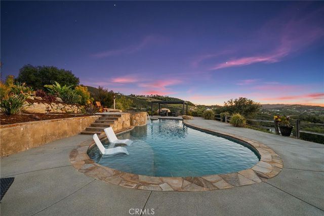 37527 La Encina Circle, Murrieta, CA 92562