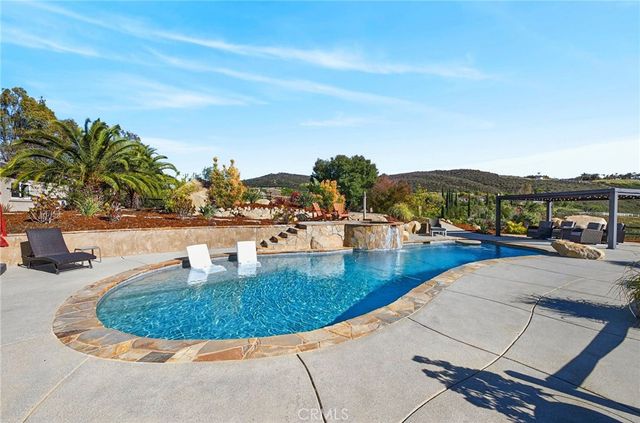 37527 La Encina Circle, Murrieta, CA 92562