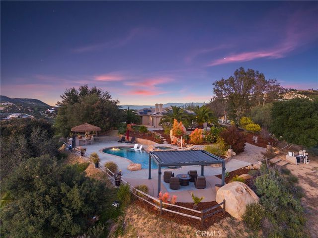 37527 La Encina Circle, Murrieta, CA 92562