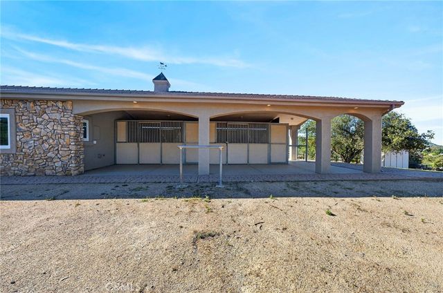 37527 La Encina Circle, Murrieta, CA 92562