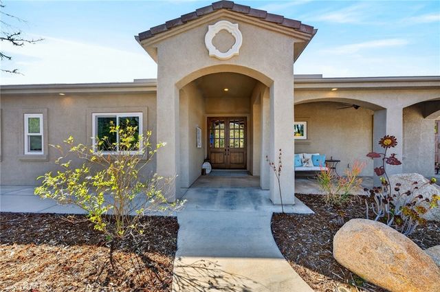 37527 La Encina Circle, Murrieta, CA 92562