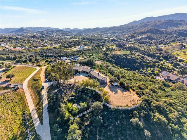 37527 La Encina Circle, Murrieta, CA 92562