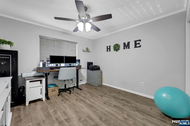 203 Mark Twain Way, Mahwah, NJ 07430