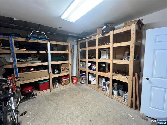 203 Mark Twain Way, Mahwah, NJ 07430